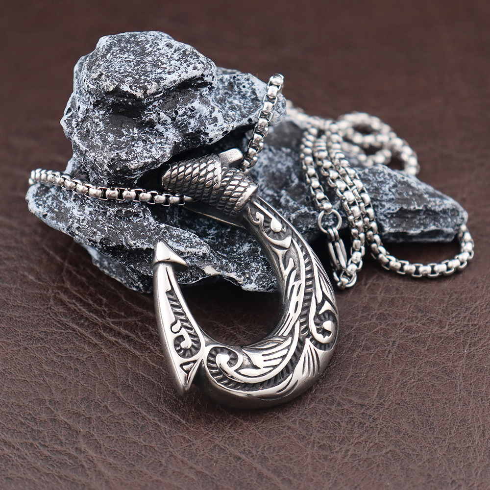 Maui Magic Fish Hook Necklace  - Battle Rope Anchor recensione e prezzo